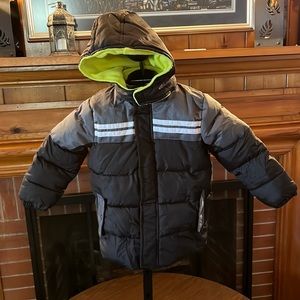 !XTREME black/gray/reflective puffer winter coat with Velcro closure hood, 4T